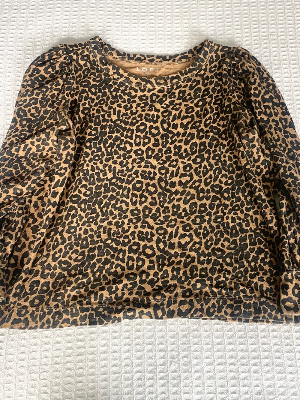LOFT Leopard Print puff sleeve Tee in Camel and Black Large